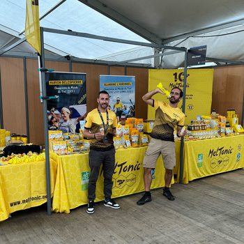 Le @festival_des_templiers est lancé 🏁

🐝 10 ans après, le stand Meltonic est une fois encore présent sur le salon !

Vincent & Christopher auront le plaisir de vous faire découvrir toutes nos gammes et nouveautés 🤩

Toujours avec le sourire et l’envie de vous aider, ils seront présents du 17 au 19 octobre 💪

#meltonic #nutritionsportive #templiers2024 #templiers #salon