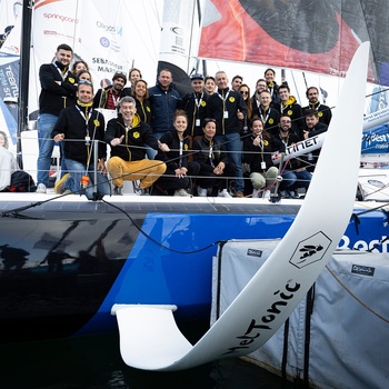 Un Base Camp 2024 mémorable 🐝

🧭 Cette année, cap sur les Sables d’Olonne avec nos ambassadeurs pour un week-end riche en émotions !

Au programme : run matinal, temps conviviaux et visite du bateau de notre ambassadeur @attanasioromain à quelques jours de son départ pour le @vendeeglobe ⛵️

💪 On est tellement fier de cette 2e famille sportive que l’on a créée, merci à tous nos ambassadeurs pour leur bonne humeur et leur implication ! 🫶

On se dit à l’année prochaine ? 👀

📸 : Fred Olivier / Nefsea / Alea - @nightprod_ - @lacocx_ - @mathieu_masbe 

#meltonic #nutritionsportive #ambassadeur #basecamp #vendeeglobe #running